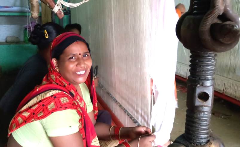 Rug Making initiative by AROH in villages of Uttar Pradesh are hailed for high remunerations and reviving old craft